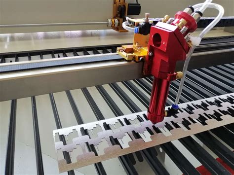 精密激光切割与传统切割法的对比-无锡市欧姆王机械科技有限公司