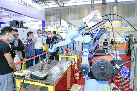 第16届佛山机械展于顺联国际博览中心隆重开幕