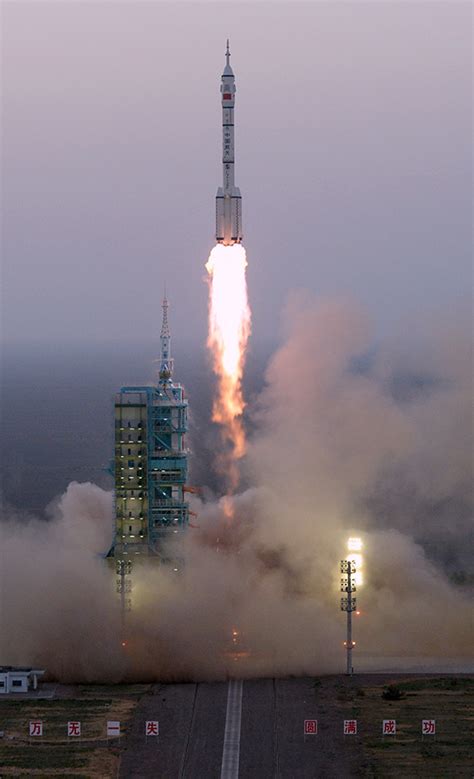 发射成功！载有3名中国航天员的神舟十四号奔向太空