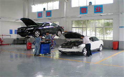 汽车去修理厂修理一个普通刮蹭需要多少钱？-修理厂汽车汽车维修汽车汽修