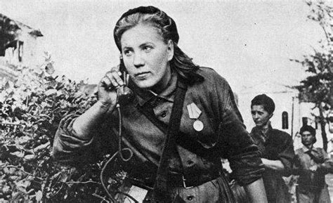 80万苏联女兵临危受命，穿裙子上战场，被俘后惨遭蹂躏！