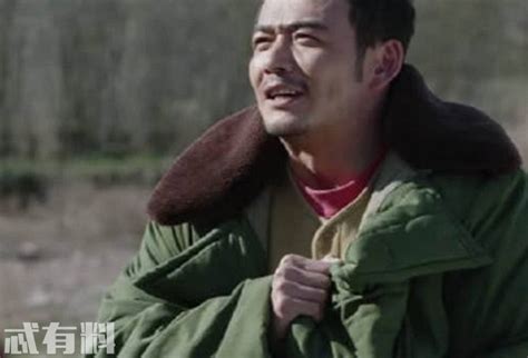 大江大河3：雷东宝瘫痪，冯欣欣立马踹开他，韦春红却不离不弃_腾讯视频