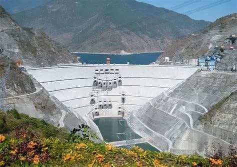 中国电力建设集团 水电建设 西藏在建最大内需水电站大坝工程通过验收