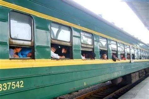 7053次列车，全中国最慢的绿皮火车已运营42年票价从未涨过_腾讯视频
