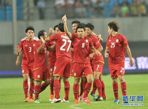 世预赛：国足2-0胜菲律宾 重获出线主动权 国足比赛回顾_体育_中国小康网