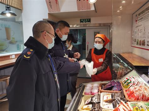 记者亲历进口冷链食品监管现场：层层把关，让冷链食品安全“越冬”_杭州网
