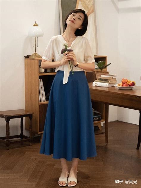 女生穿裙子温柔头像