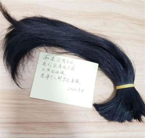 上海这个男生因一头30厘米长发，常被人指指点点…知道原因后所有人都被暖哭了→_头发