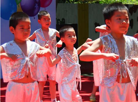 小学六一儿童节表演节目 四年级3班 舞蹈《Goodtime》