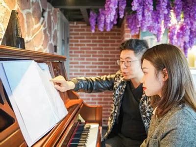 公司环境_公司环境_咕哈音乐—专注成人钢琴与声乐培训