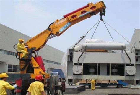 设备搬运公司讲解一下如何进行大型设备搬运_宁波高兴起重装卸有限公司