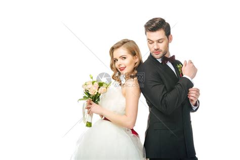 新娘和新郎手牵着手一起走高清图片下载-正版图片504094448-摄图网