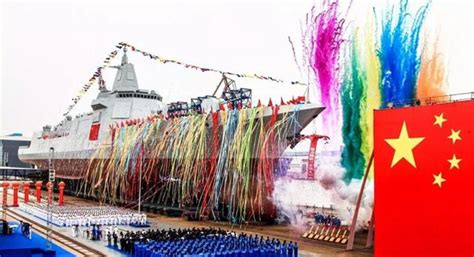 中国海军3万吨巨舰最新下水 两栖作战能力跻身世界一流_手机新浪网