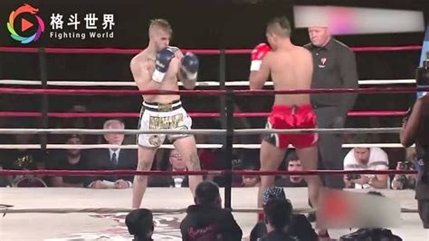 面对身材强壮的美国拳王,李乾坤摆拳KO对手,引爆全场_腾讯视频