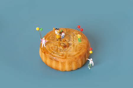 中秋节月饼创意小人高清图片下载-正版图片501395411-摄图网