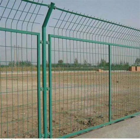 鑫乐源护栏网厂家 圈地护拦网 圈山铁丝围栏网 安装施工|价格|厂家|多少钱-全球塑胶网