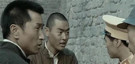 《亮剑》：为什么活到最后的是孔捷，李云龙和丁伟却都死了？