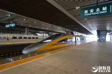 “轨道上的京津冀”越跑越快，每天坐高铁上下班是什么体验？