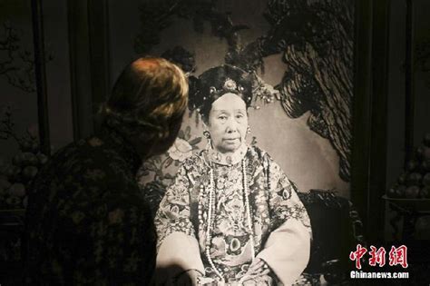清代皇后的艺术与生活文物展在美举行 乾隆金发塔亮相-图说世界- 东南网