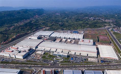 四川宜宾：汽车工厂生产忙-人民图片网