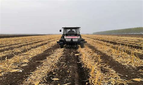 农安县举办玉米保护性耕作苗期深松及高效植保技术培训 | 农机新闻网