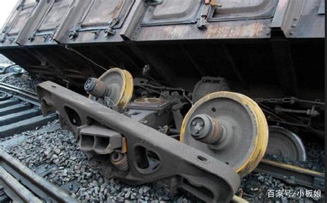 国内五大最惨烈的铁路事故 惨到难以想象