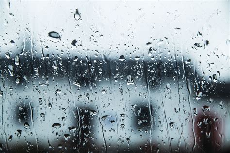 玻璃上的雨珠高清摄影大图-千库网