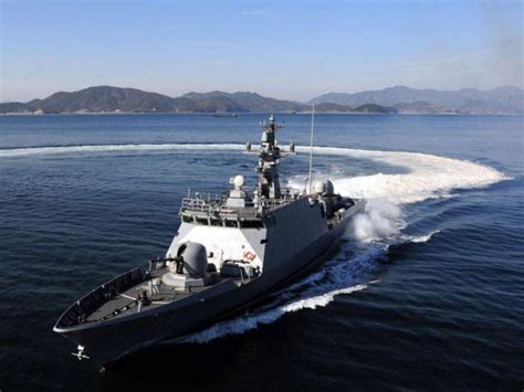 韩国海军展开幕，新型两栖攻击新驱新护亮相_凤凰网军事_凤凰网