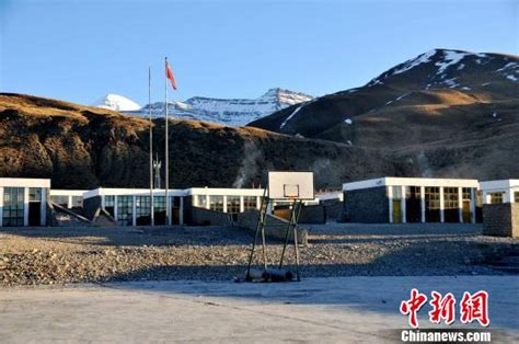 建军节：西藏阿里地区领导慰问驻阿部队官兵_央广网