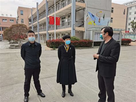 梁丽萍副市长到松门中学督查指导疫情防控和复学准备工作
