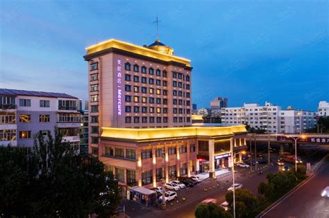 这家美居酒店真牛，直接霸占了上海携程总部大楼！