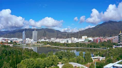 临沧城__玉龙湖_航拍__全景_3840X2160_高清视频素材下载(编号:6594176)_实拍视频_光厂(VJ师网) www.vjshi.com