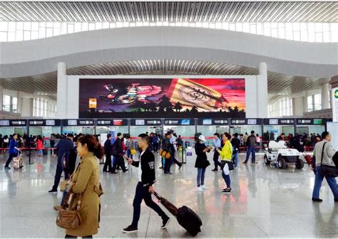 全国100城市机场数码LED电子广告屏