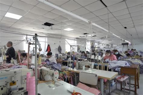 四种人不建议做服装，制衣厂哪个工位最吃香 - 桔子时尚网