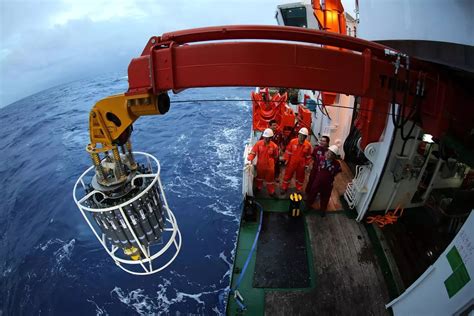 海洋资讯 | 国家海洋局首个综合考察航次开启新航段作业 亮点看过来