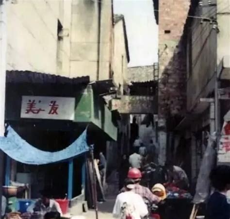 江西萍乡巨源煤矿，矿区停产后工人搬离，遗留了大量的老建筑！_腾讯视频
