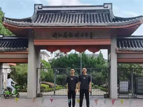 镇海中学再出学霸双胞胎，分别被清华大学和上海交大录取！_教育 _ 文汇网