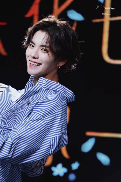 毕雯珺微博图片