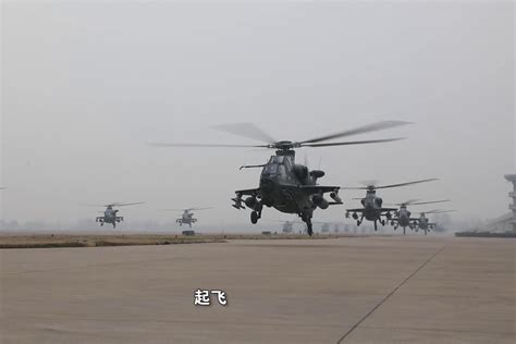 大场面！陆军某旅多型直升机新年首飞帅气出击_凤凰网视频_凤凰网
