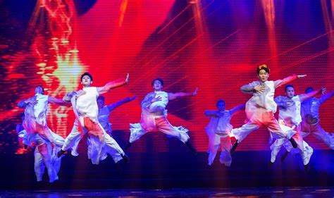 “5·23”专题丨西安市舞蹈家协会2022年《为人民而舞》展演活动成功举办-陕西文联