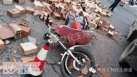 株洲荷塘交警集中销毁685辆报废摩托车(图) - 湖南频道