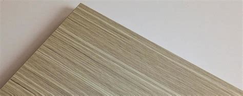 定制加工高光板E0质地均匀颗粒板 实木多层板全屋柜门板材欧松板-阿里巴巴