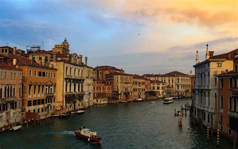 威尼斯市景水渠和传统建筑高清图片下载-正版图片504906260-摄图网