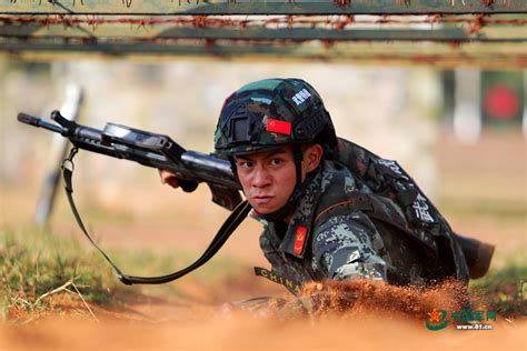 上海公安特警开展“冬季大练兵”跨区域拉动演练-特种装备网
