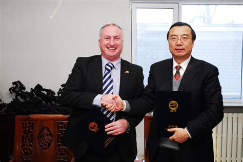 任晓敏副校长会见爱尔兰国立大学梅努斯副校长一行-北京邮电大学