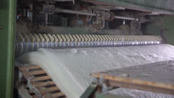 羊毛被加工棉被被子加工生产过程_1920X1080_高清视频素材下载(编号:6689298)_实拍视频_光厂(VJ师网) www.vjshi.com