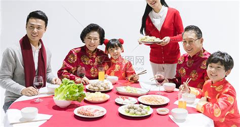 一家人过年吃饭高清图片下载-正版图片500775512-摄图网