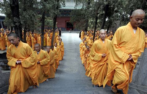 曼古王佛牌介绍 - 如何算是真正的佛教信仰 -泰佛旅游 -泰国佛教故事