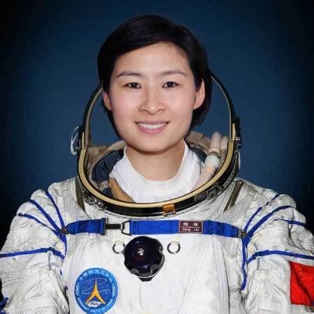 王亚平将成中国首位女航天员 航天员将在太空生活6个月-四得网