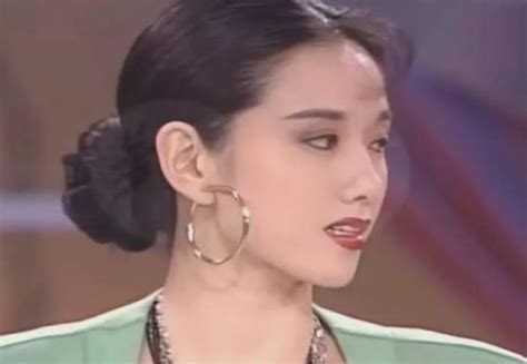 杨丽萍20年前旧照曝光惊艳了 网友：港风大美人——上海热线娱乐频道